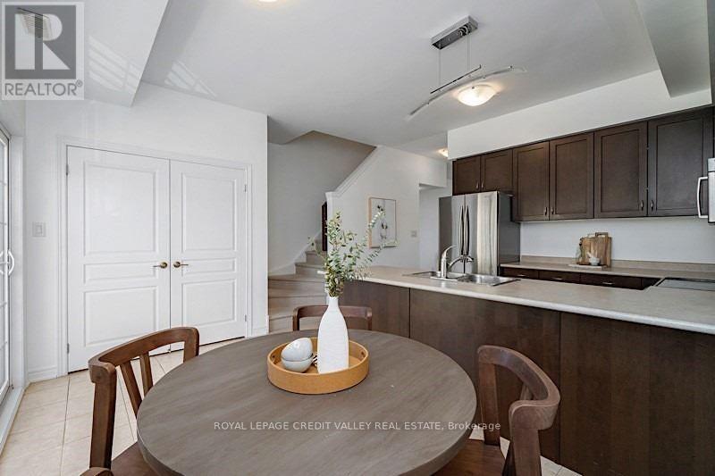29 - 1401 Plains Road E, Burlington, Ontario L7R 0C2 - Photo 12 - W13454720