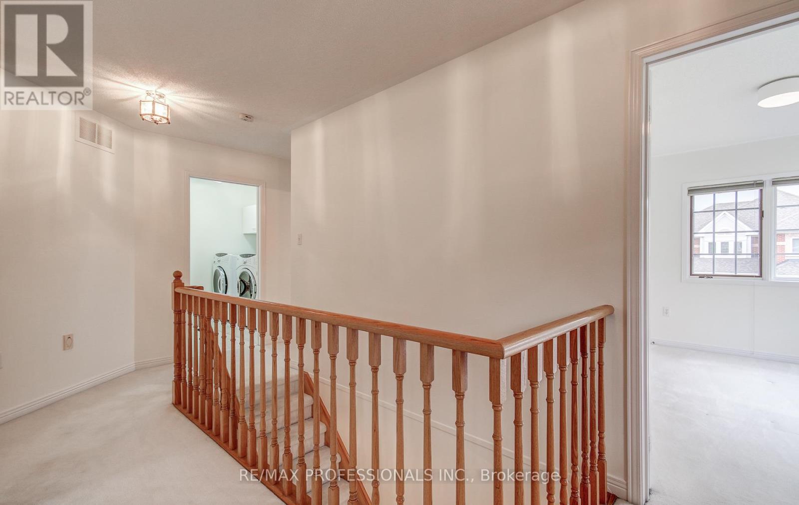 23 - 2145 Country Club Drive E, Burlington, Ontario L7M 4E1 - Photo 18 - W13454758