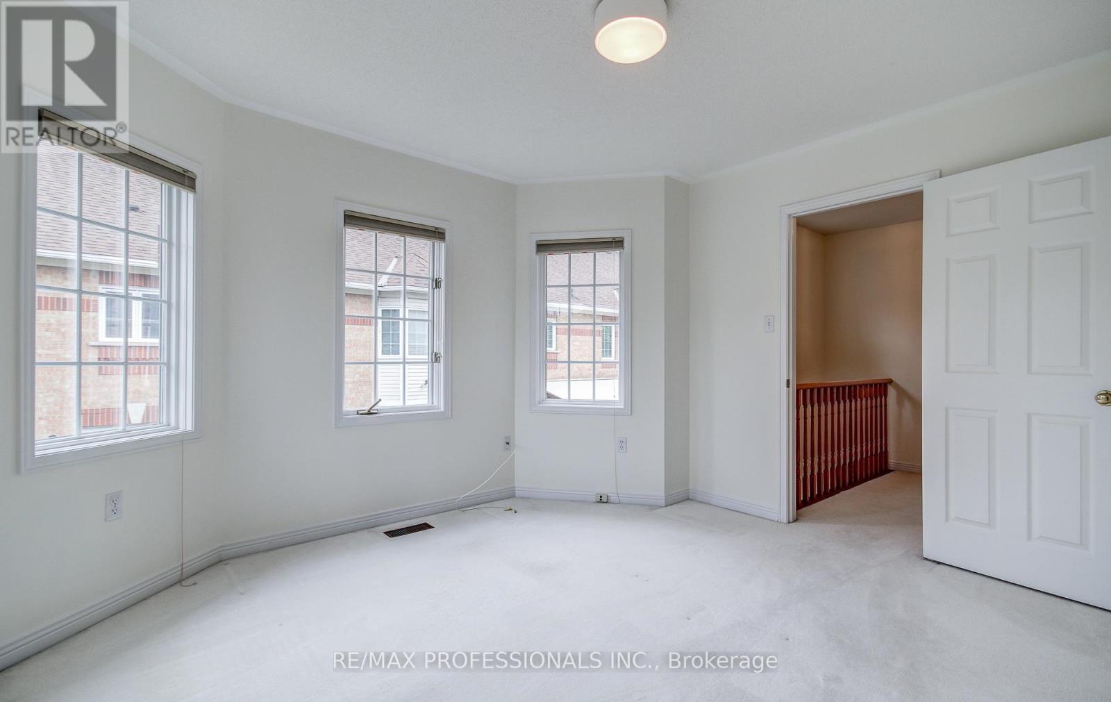 23 - 2145 Country Club Drive E, Burlington, Ontario L7M 4E1 - Photo 19 - W13454758
