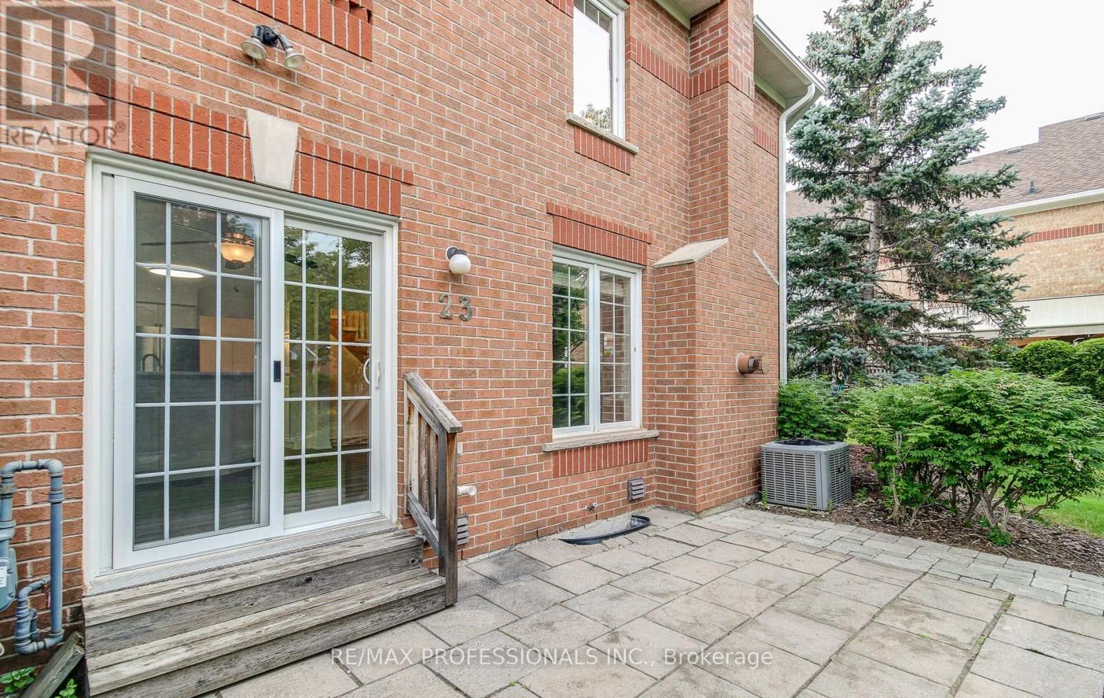 23 - 2145 Country Club Drive E, Burlington, Ontario L7M 4E1 - Photo 28 - W13454758