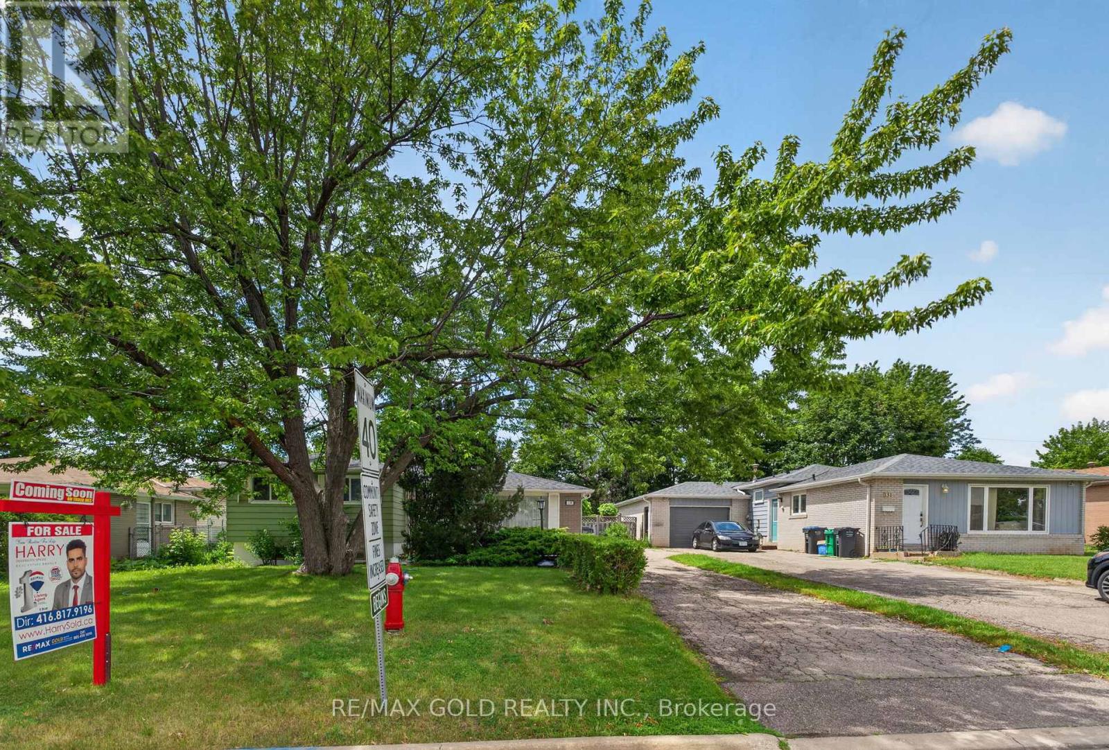 129 Folkstone Crescent, Brampton, Ontario  L6T 3M6 - Photo 2 - W13454762