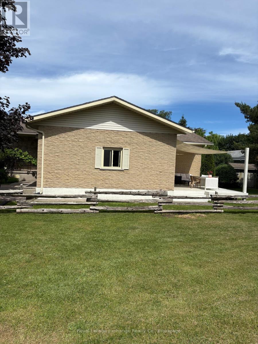 579 Peirson Avenue, Saugeen Shores, Ontario  N0H 2C4 - Photo 4 - X13451974