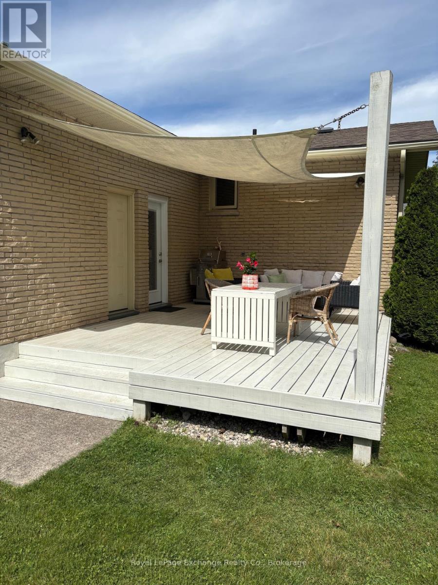 579 Peirson Avenue, Saugeen Shores, Ontario  N0H 2C4 - Photo 7 - X13451974