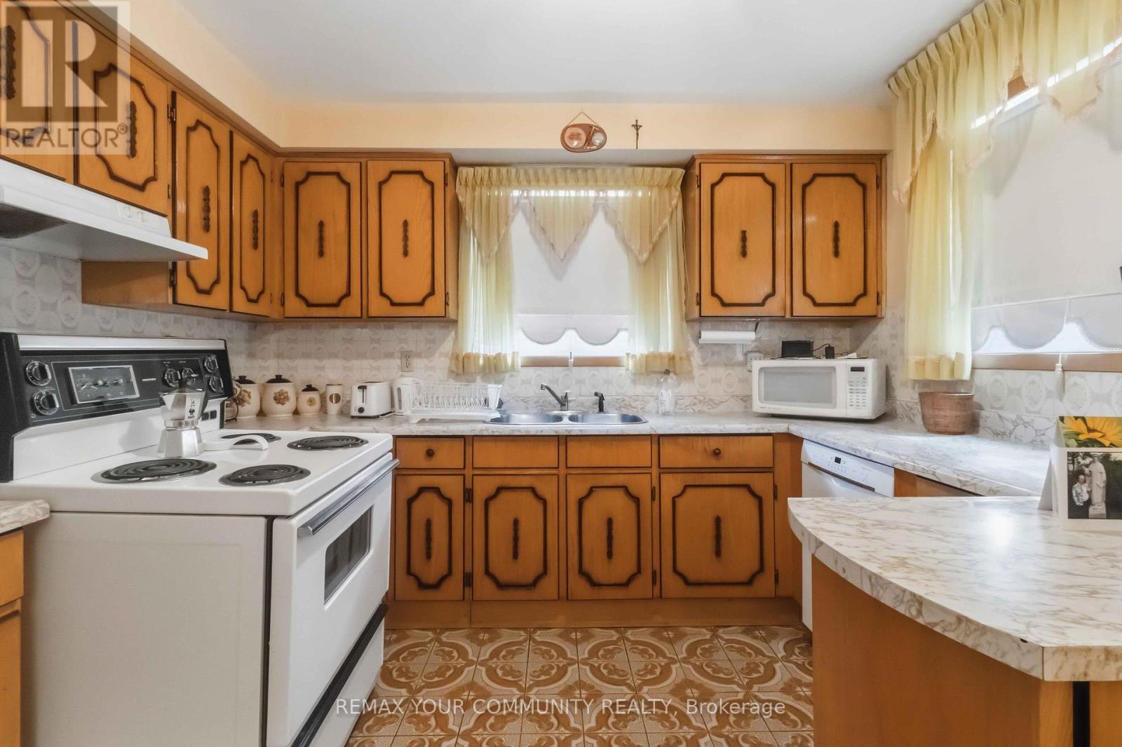 17 Harris Crescent, Vaughan, Ontario  L4L 1R7 - Photo 16 - N13448088