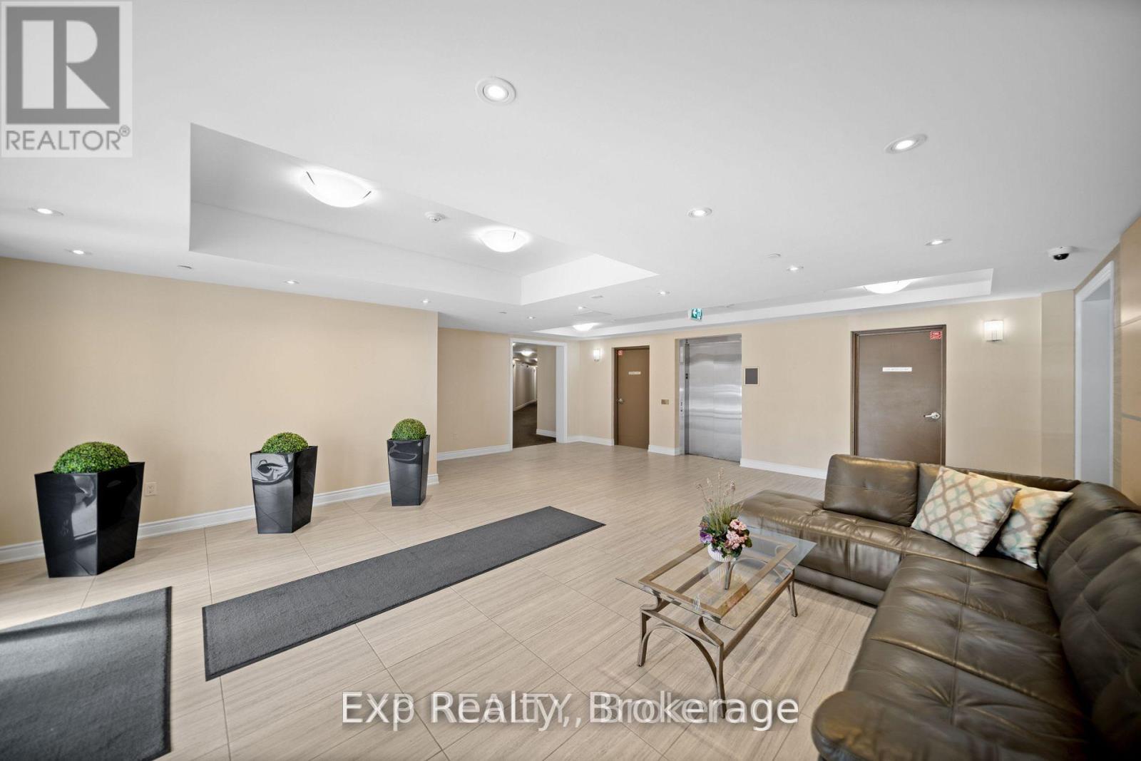 315 - 84 Aspen Springs Drive, Clarington, Ontario  L1C 0V3 - Photo 10 - E13454820