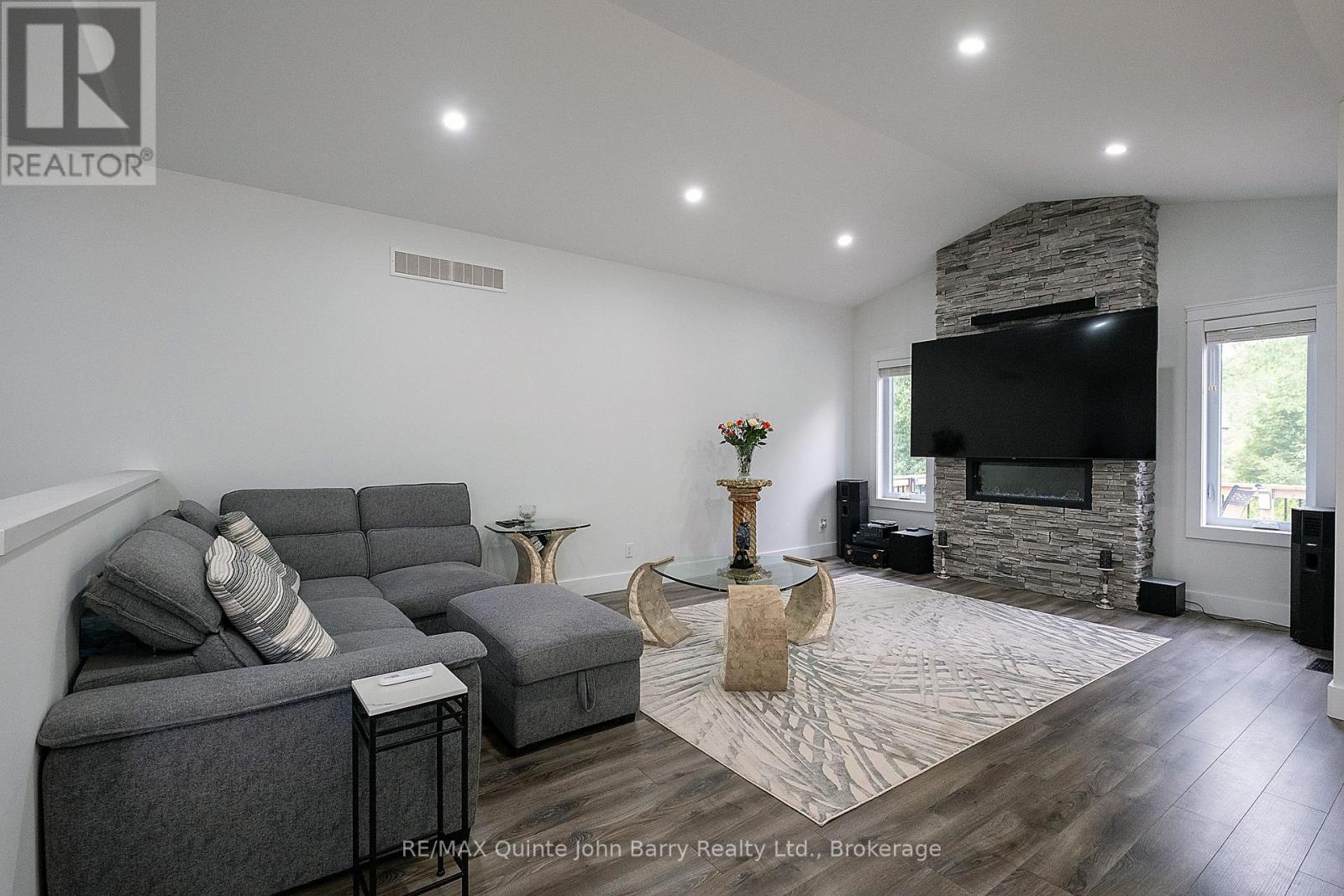 46 Birchmount Street, Quinte West, Ontario  K8V 0C6 - Photo 15 - X13454958