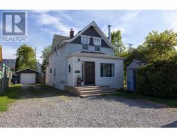 404 Amelia ST W, Thunder Bay, Ontario