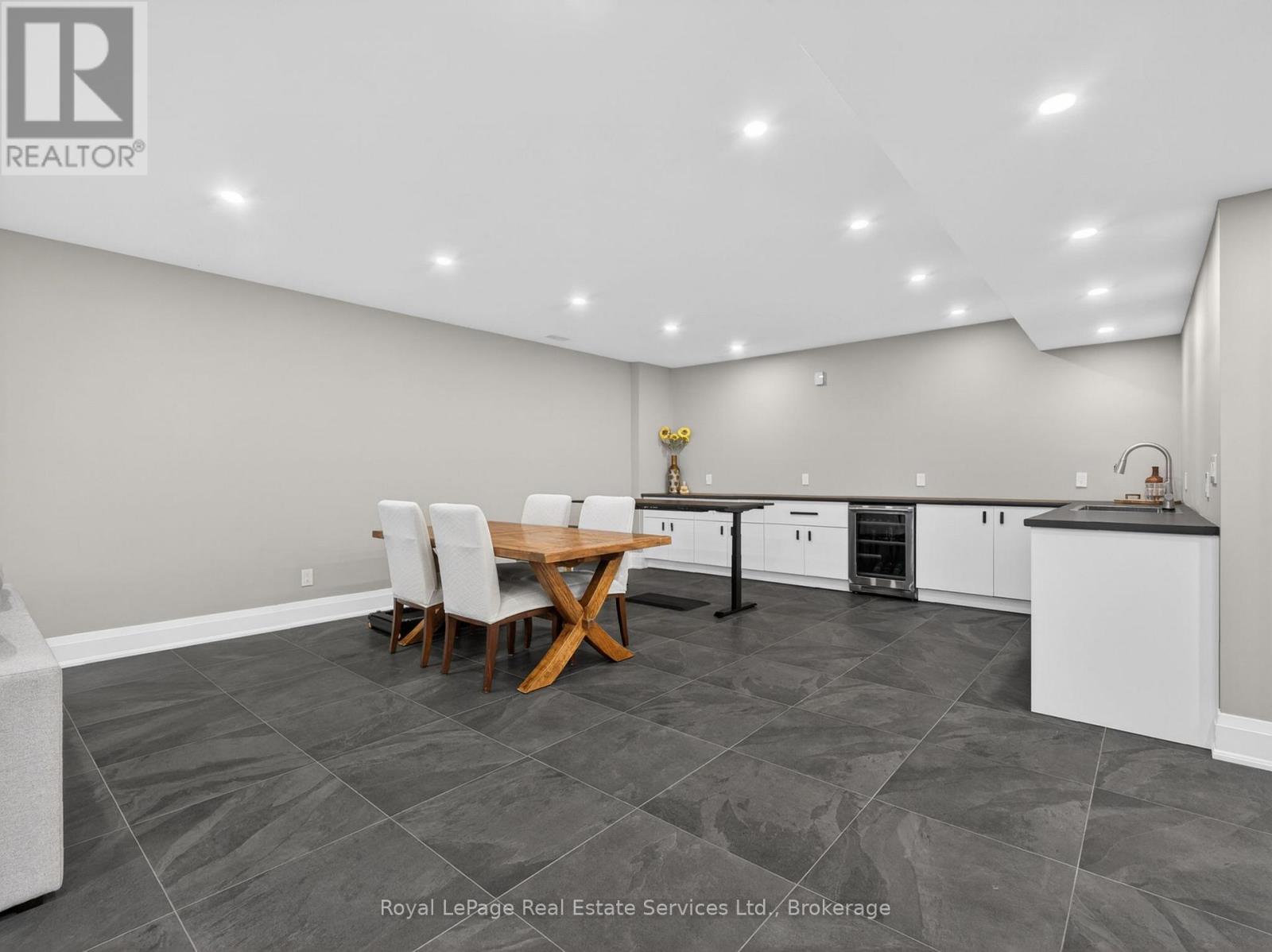 47 Park Avenue E, Burlington, Ontario  L7T 1Y2 - Photo 34 - W13454894