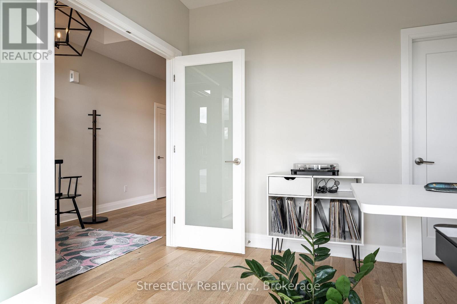 206 Orr Street, Stratford, Ontario  N5A 0J7 - Photo 6 - X13454892