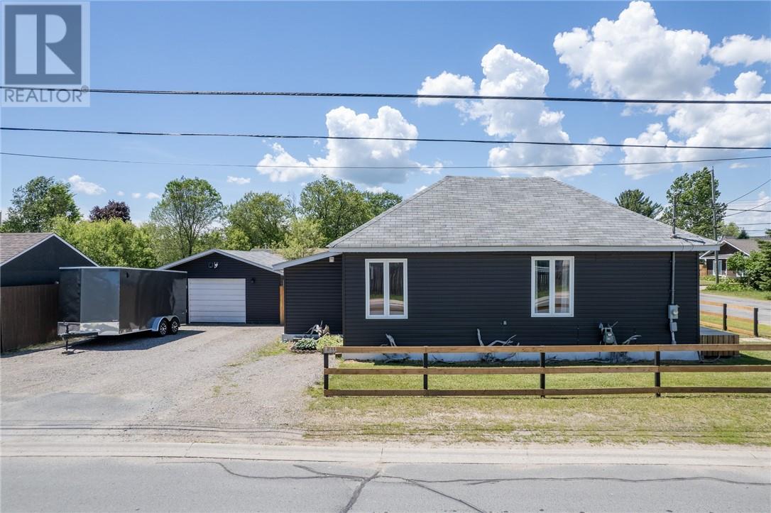 431 John Street, Espanola, Ontario  P5E 1K9 - Photo 3 - 2128578