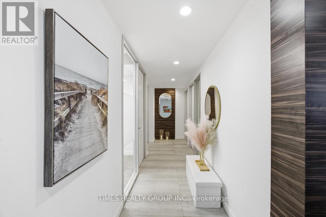 400 - 801 Eglinton Avenue W, Toronto, Ontario  M5N 1E3 - Photo 13 - C13454836