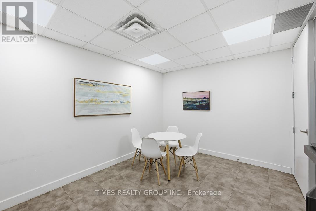 400 - 801 Eglinton Avenue W, Toronto, Ontario  M5N 1E3 - Photo 17 - C13454836