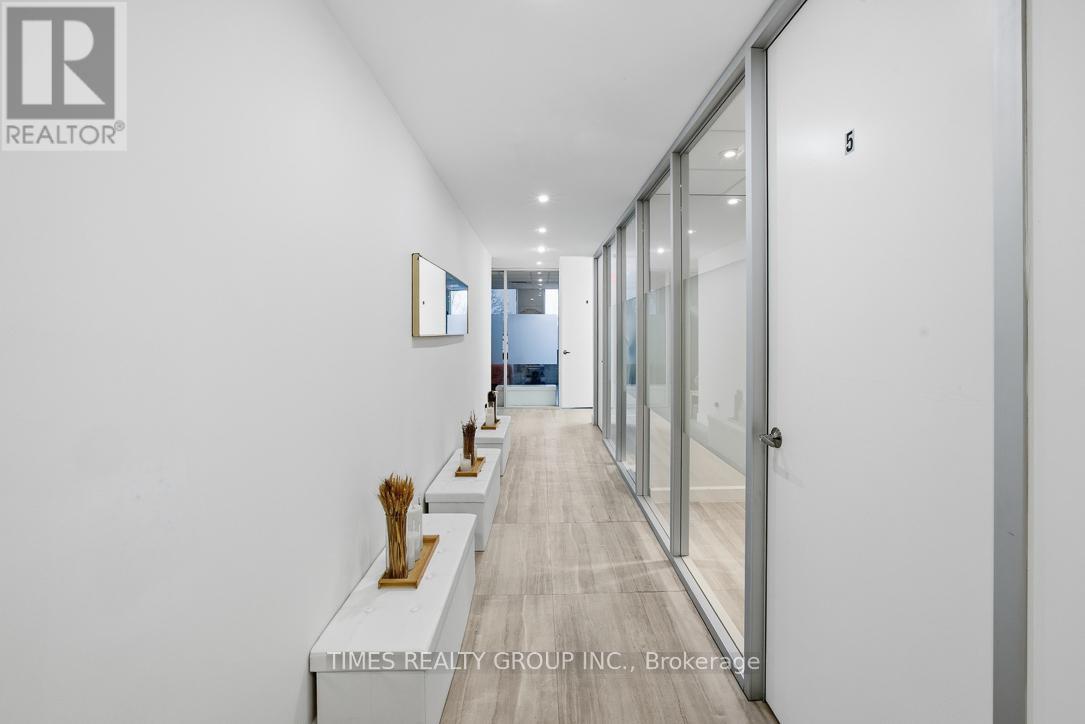 400 - 801 Eglinton Avenue W, Toronto, Ontario  M5N 1E3 - Photo 18 - C13454836