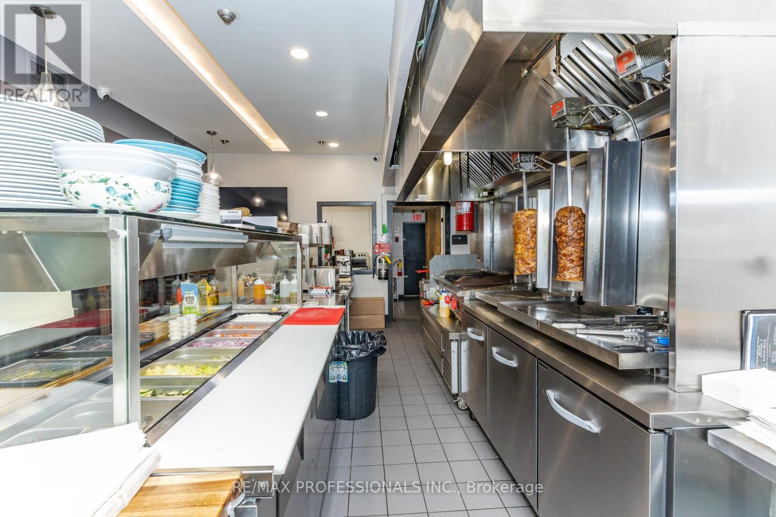 495 Bloor Street W, Toronto, Ontario M5S 1Y2 - Photo 14 - C13454908