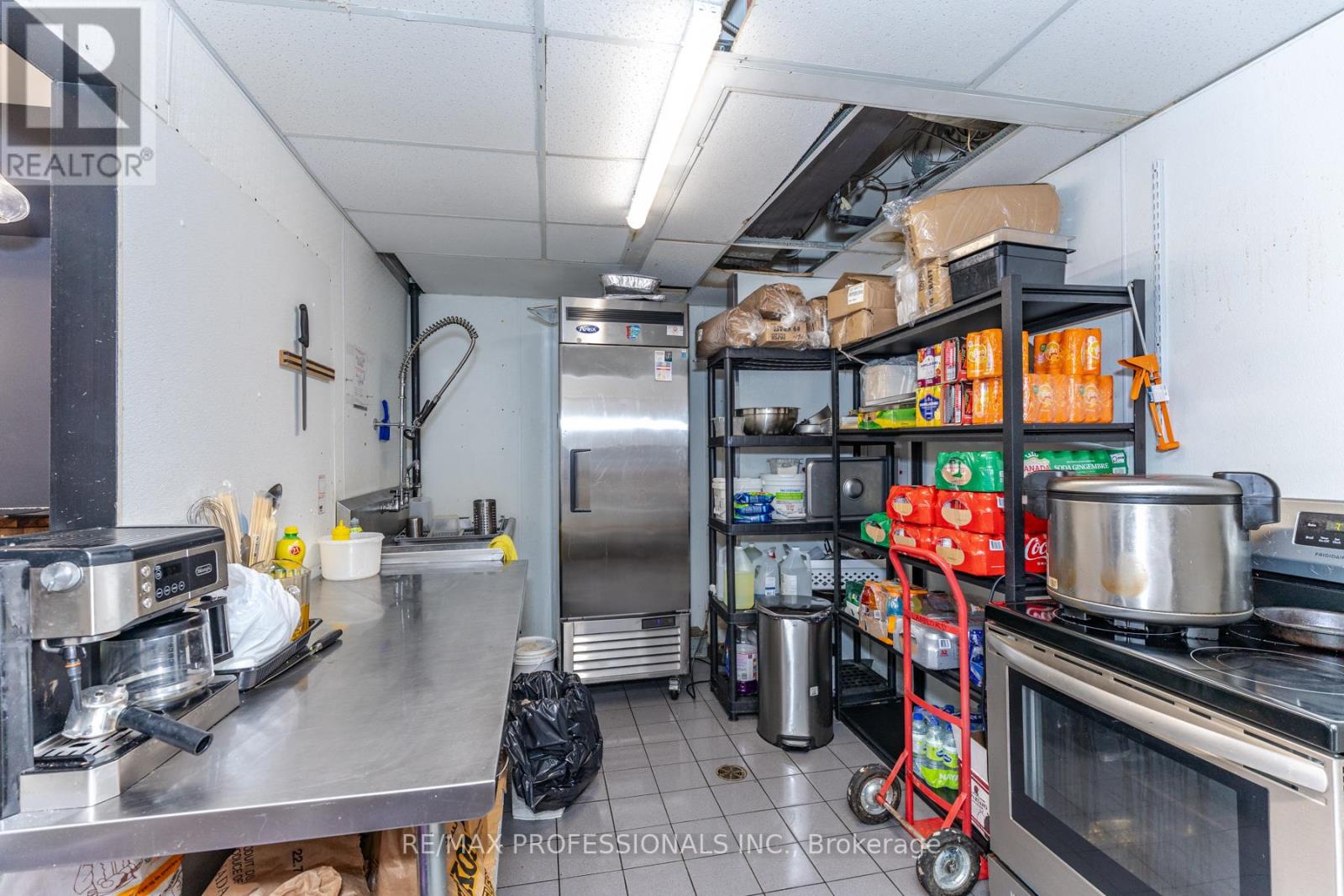 495 Bloor Street W, Toronto, Ontario M5S 1Y2 - Photo 19 - C13454908