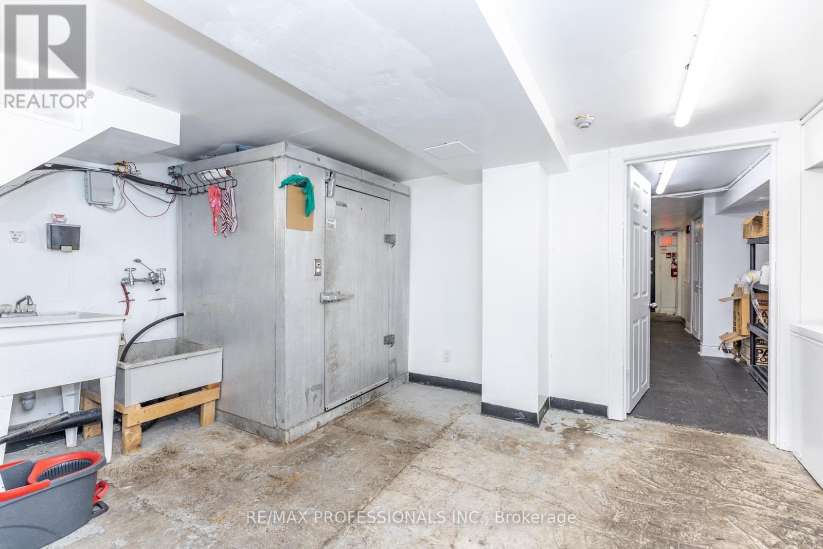495 Bloor Street W, Toronto, Ontario M5S 1Y2 - Photo 25 - C13454908