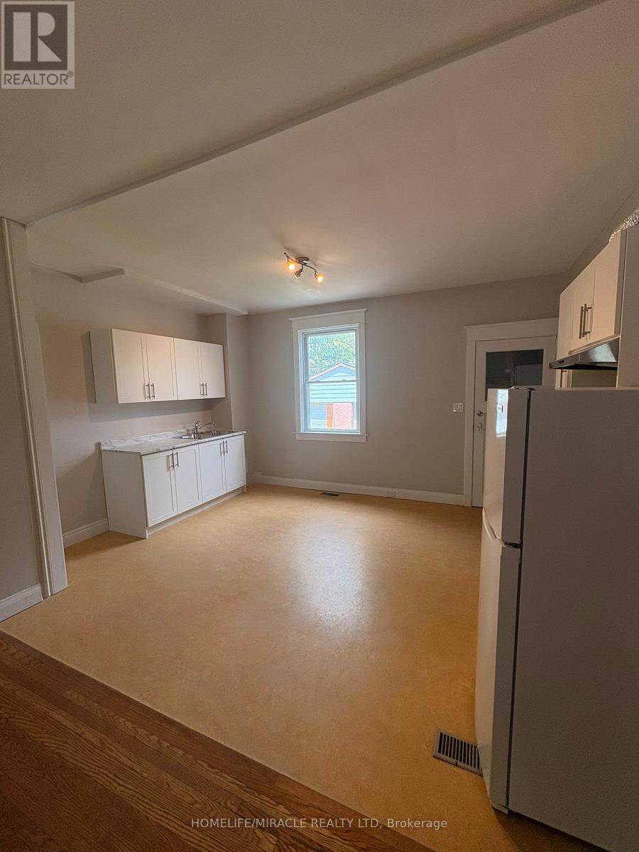66 Belvidere Avenue, Toronto, Ontario  M6C 1P6 - Photo 3 - C13455002