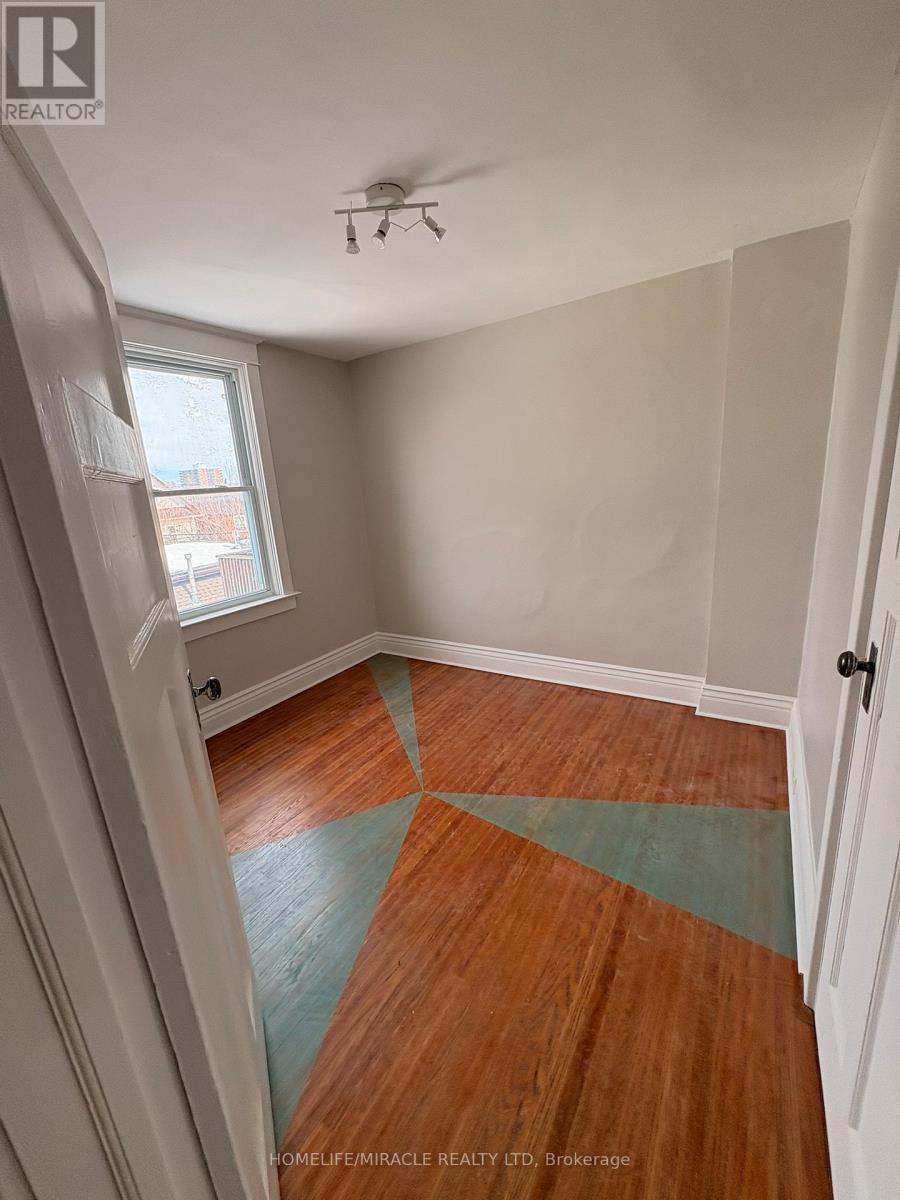66 Belvidere Avenue, Toronto, Ontario  M6C 1P6 - Photo 6 - C13455002