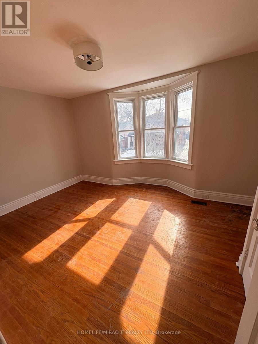 66 Belvidere Avenue, Toronto, Ontario  M6C 1P6 - Photo 8 - C13455002