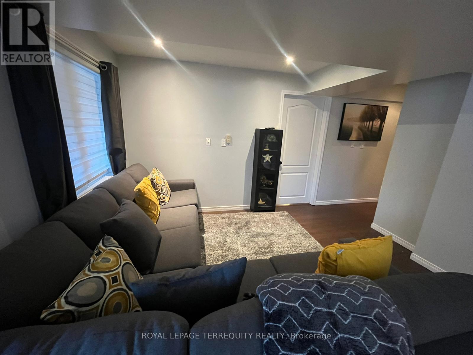 301 Via Romano Boulevard, Vaughan, Ontario L6A 0J1 - Photo 2 - N13448476
