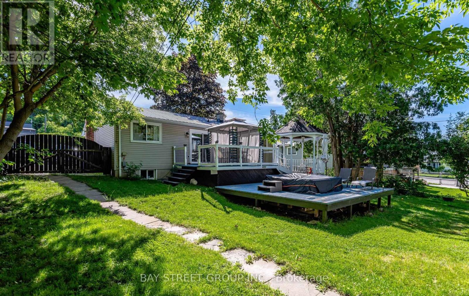 98 The Queensway South Avenue S, Georgina, Ontario  L4P 1Z4 - Photo 31 - N13454814