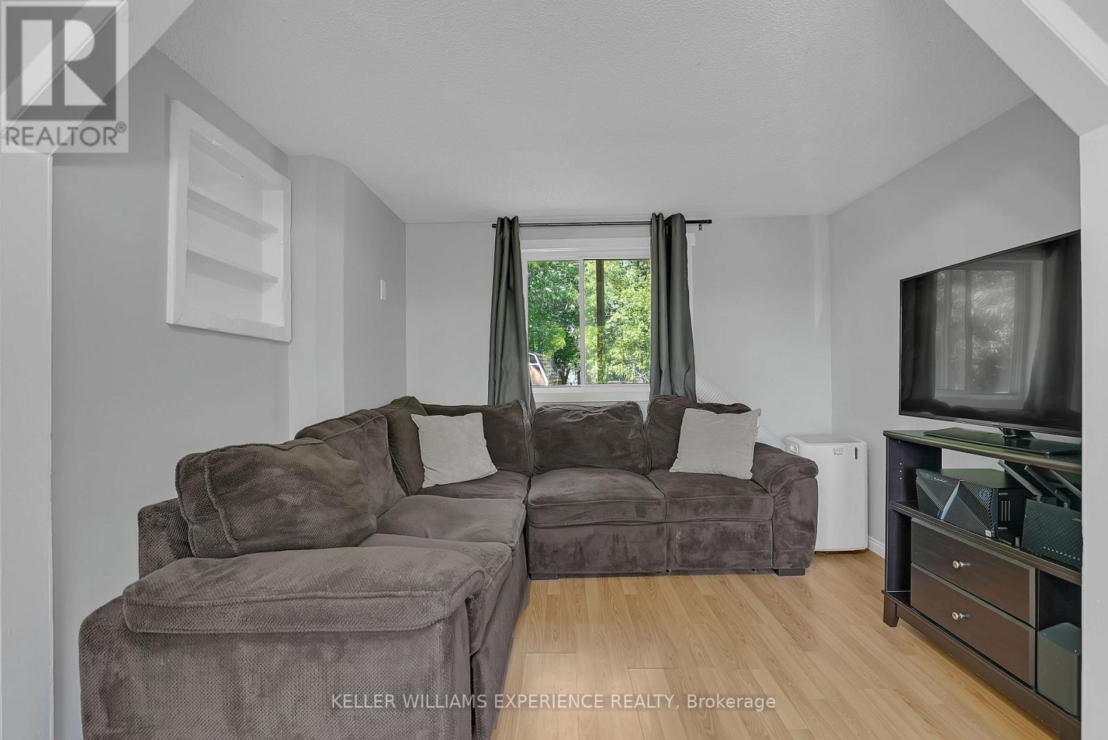 3319 Knight Avenue, Severn, Ontario  L3V 6H3 - Photo 10 - S13454834