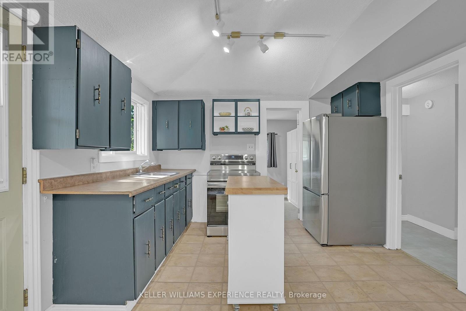 3319 Knight Avenue, Severn, Ontario  L3V 6H3 - Photo 5 - S13454834