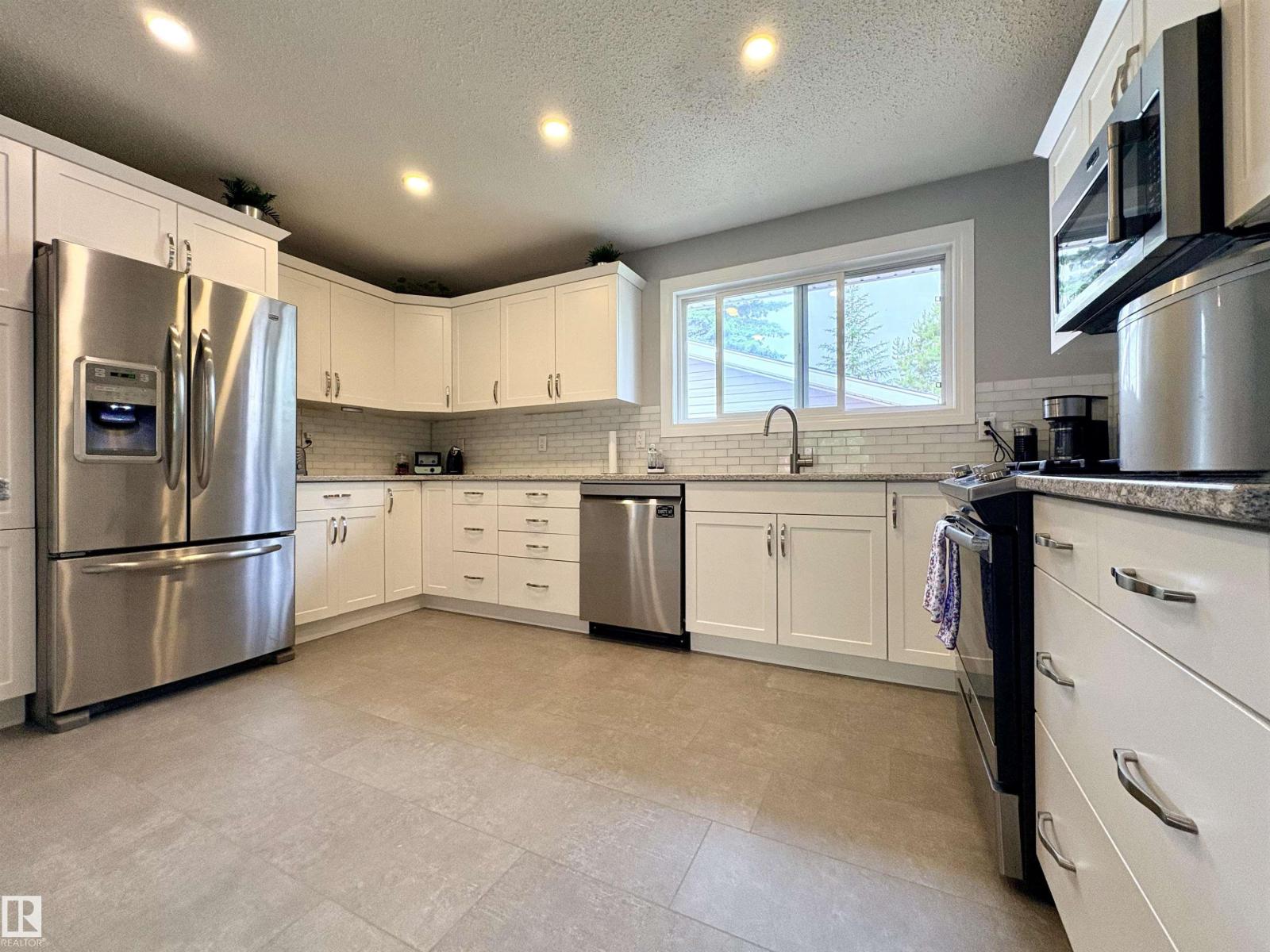 41 Abbey Cr, St. Albert, Alberta  T8N 2X3 - Photo 12 - E4494065