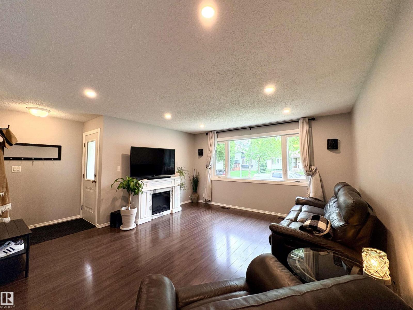 41 Abbey Cr, St. Albert, Alberta  T8N 2X3 - Photo 5 - E4494065