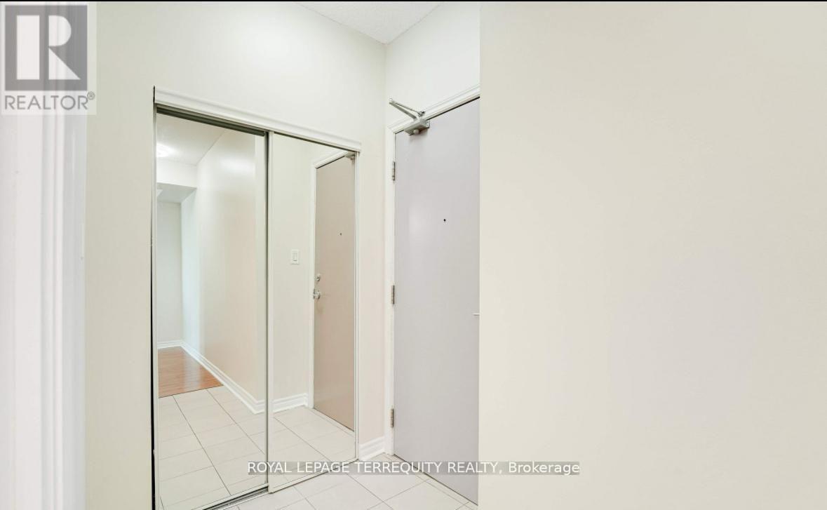 2509 - 3525 Kariya Drive, Mississauga, Ontario  L5B 0C2 - Photo 2 - W13454798