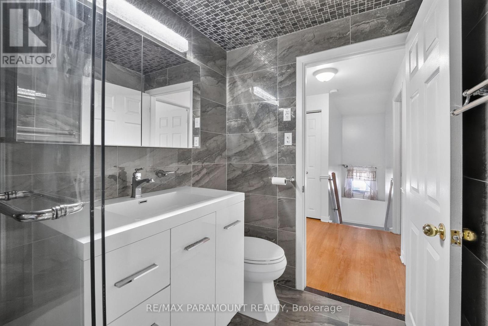 47 Cloverdale Drive, Brampton, Ontario  L6T 2T5 - Photo 20 - W13454802