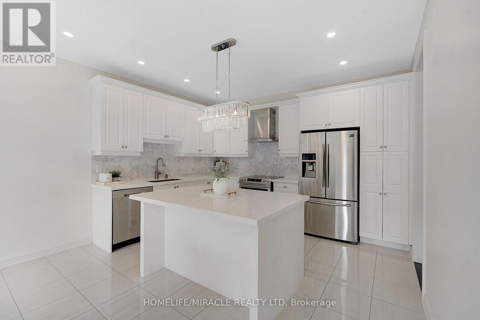 23 Gillis Road, Brampton, Ontario  L7A 4V6 - Photo 14 - W13454848