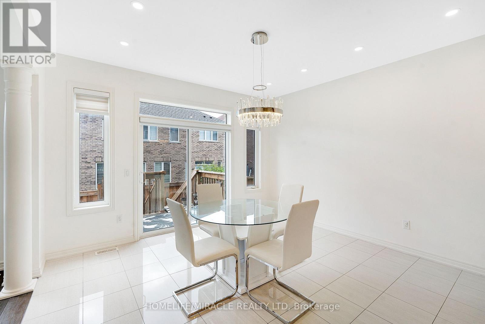 23 Gillis Road, Brampton, Ontario  L7A 4V6 - Photo 15 - W13454848