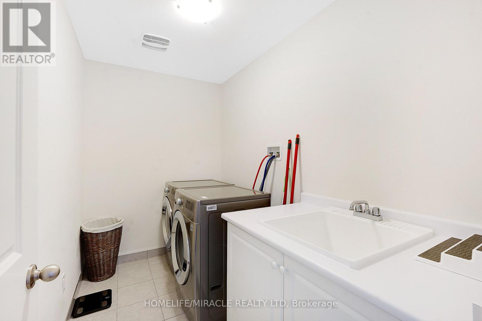 23 Gillis Road, Brampton, Ontario  L7A 4V6 - Photo 32 - W13454848