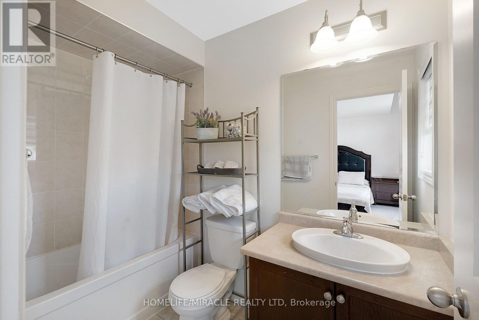 23 Gillis Road, Brampton, Ontario  L7A 4V6 - Photo 35 - W13454848