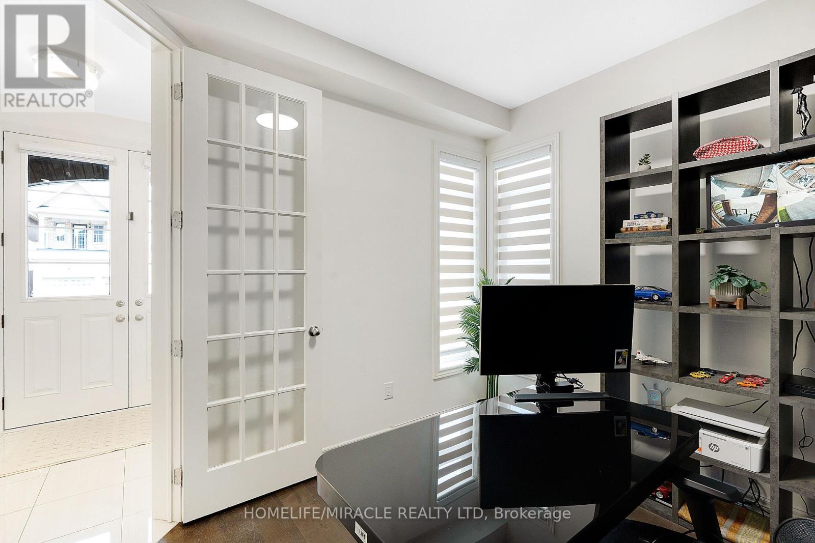 23 Gillis Road, Brampton, Ontario  L7A 4V6 - Photo 6 - W13454848