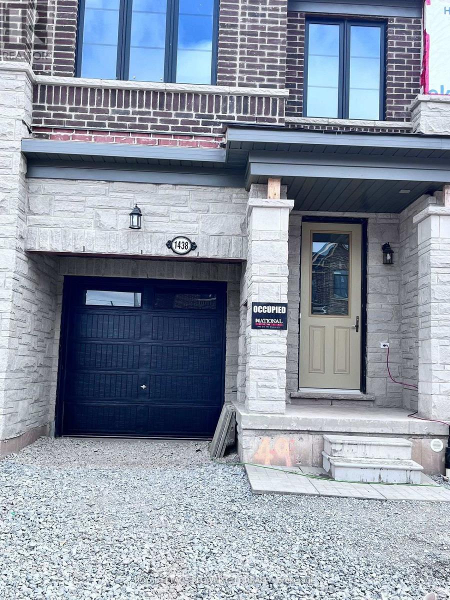 1438 Almonte Drive, Burlington, Ontario  L7P 3A6 - Photo 2 - W13454876