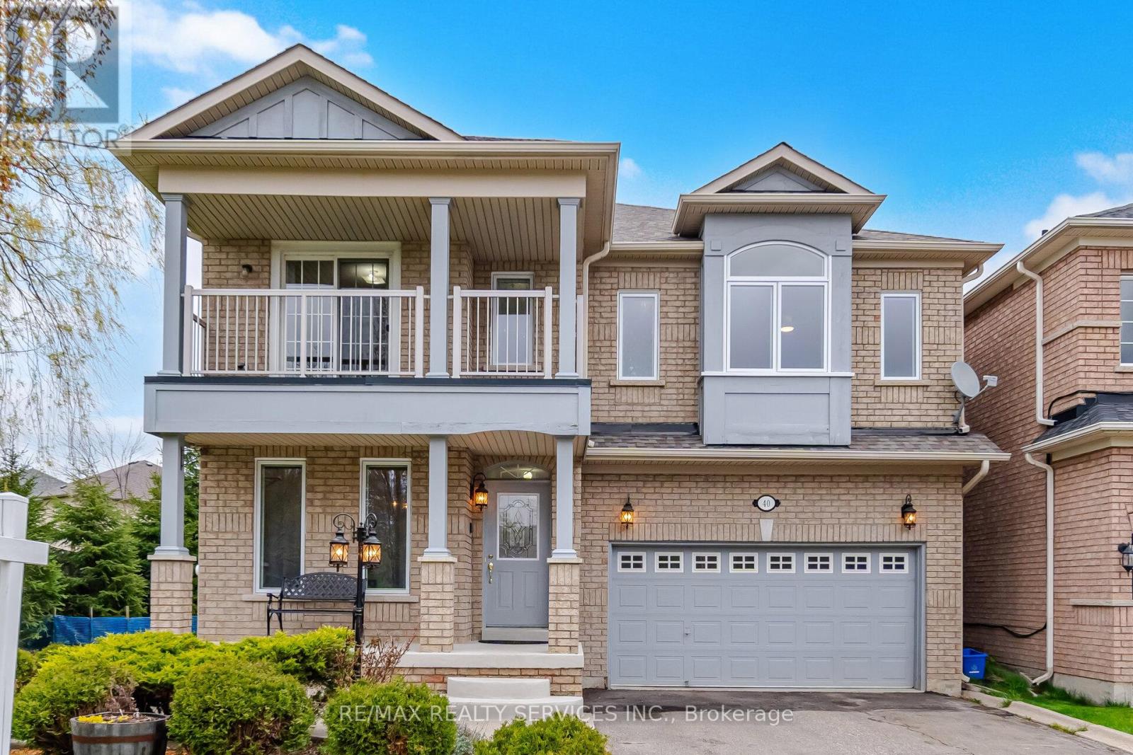 40 Sir Jacobs Crescent, Brampton, Ontario  L7A 3V2 - Photo 2 - W13454878