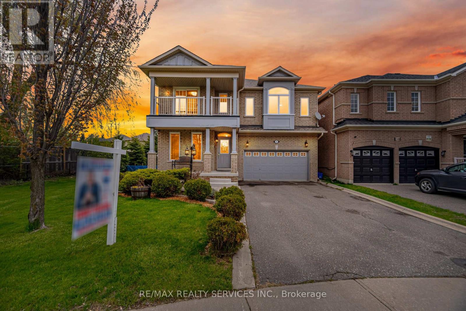 40 Sir Jacobs Crescent, Brampton, Ontario  L7A 3V2 - Photo 3 - W13454878