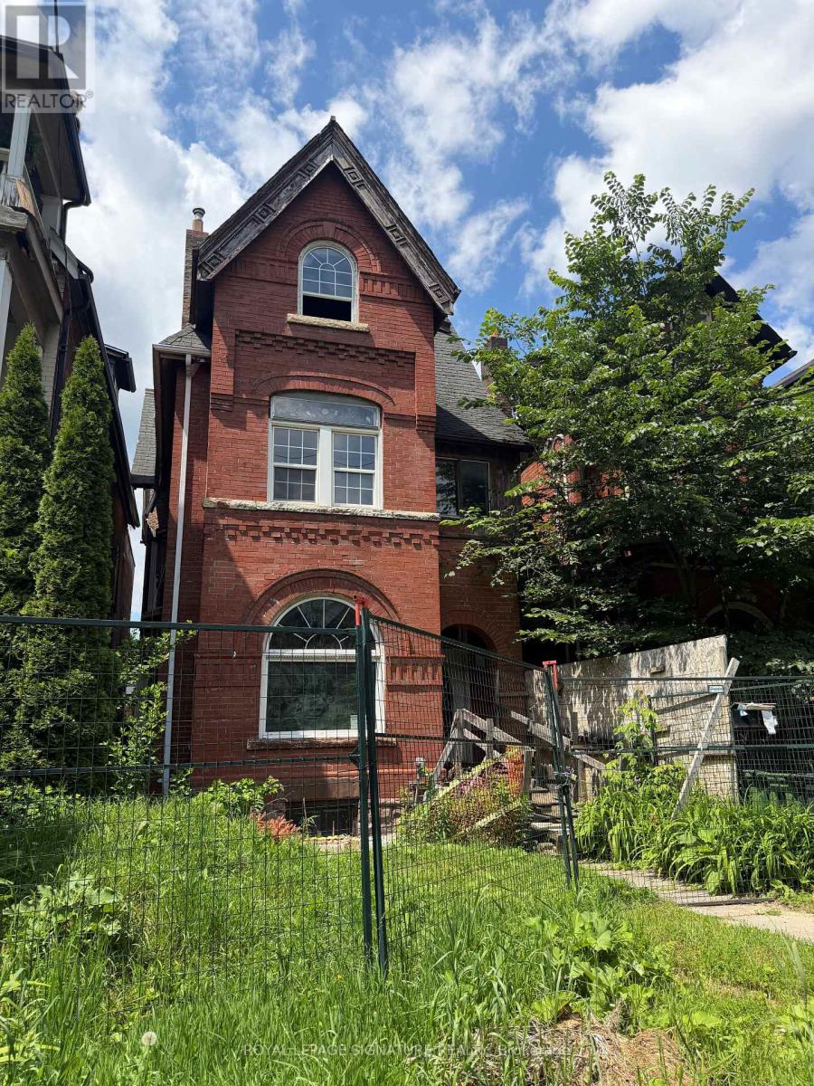 102 Cowan Avenue, Toronto, Ontario  M6K 2N4 - Photo 2 - W13454900