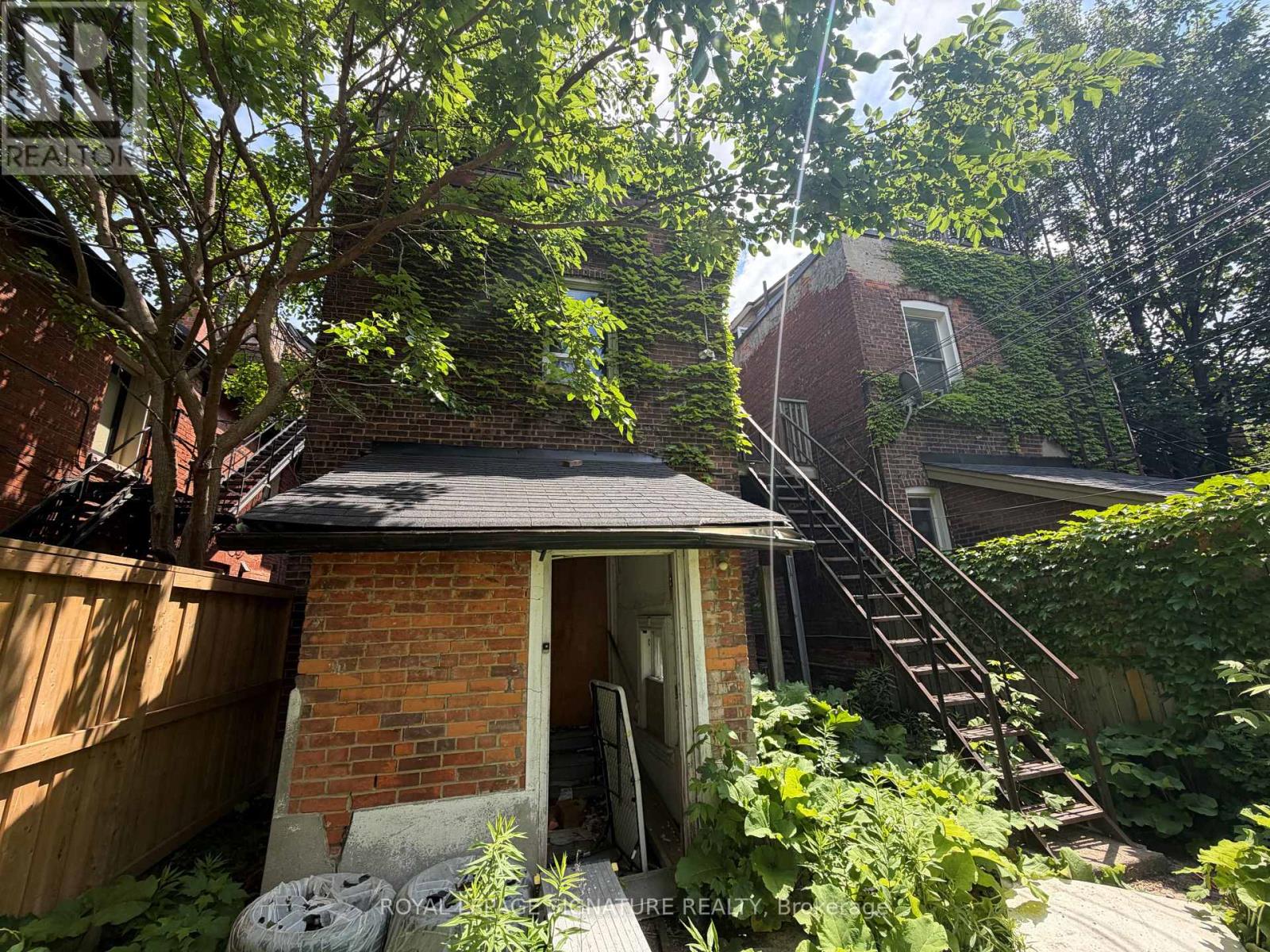102 Cowan Avenue, Toronto, Ontario  M6K 2N4 - Photo 4 - W13454900