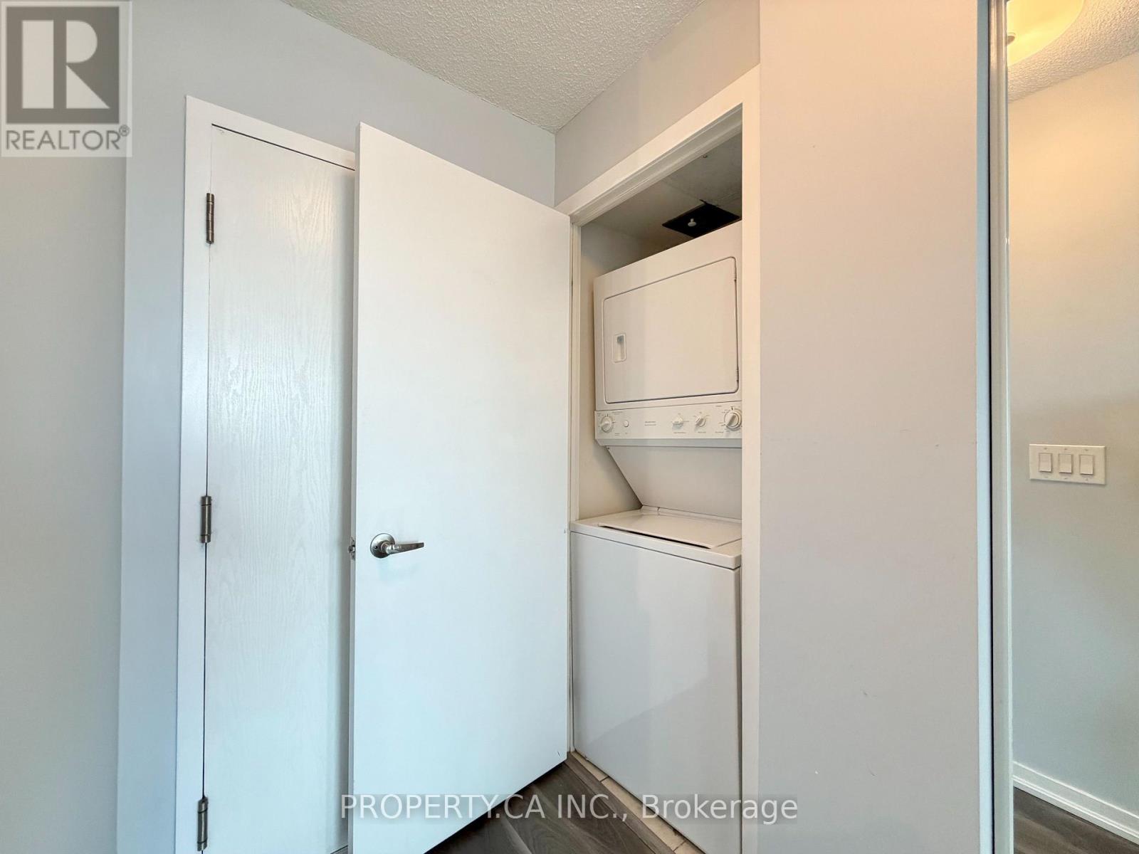 1209 - 38 Joe Shuster Way, Toronto, Ontario  M6K 0A5 - Photo 13 - W13454912