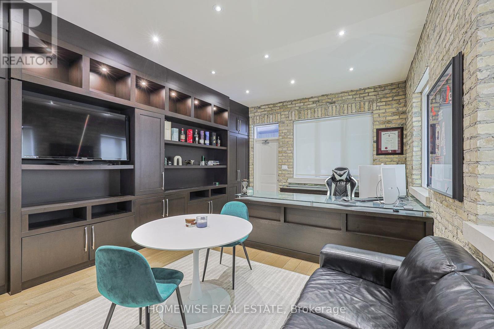 E - 609 Marlee Avenue, Toronto, Ontario  M6B 3J6 - Photo 2 - W13454922