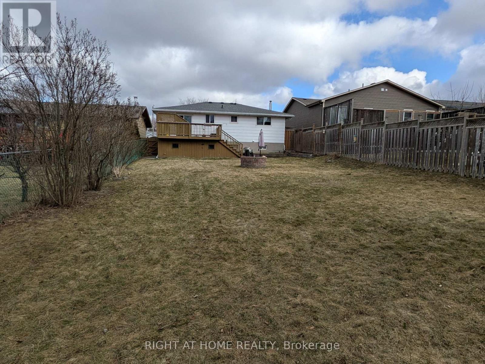 113 Southwood Drive, Kitchener, Ontario  N2E 2J1 - Photo 12 - X13454970