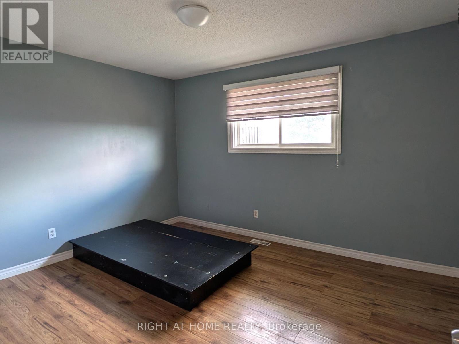 113 Southwood Drive, Kitchener, Ontario  N2E 2J1 - Photo 7 - X13454970