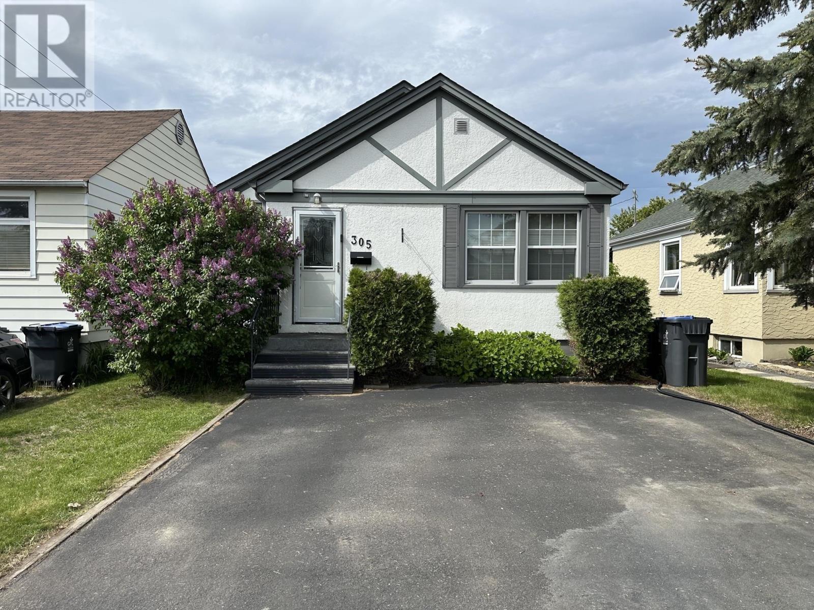 305 Mary ST E, Thunder Bay, Ontario