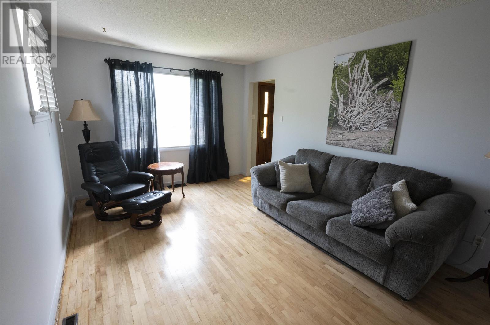 277 Mary Street East, Thunder Bay, Ontario  P7E 4J7 - Photo 3 - TB2601427