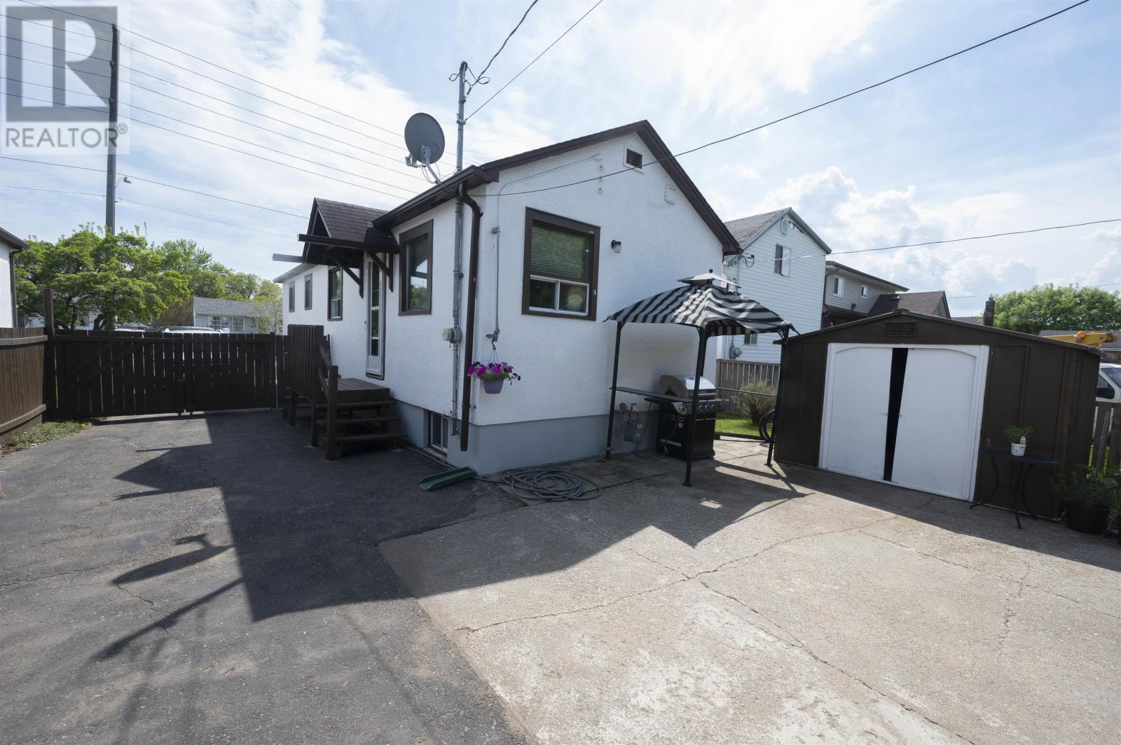 277 Mary Street East, Thunder Bay, Ontario  P7E 4J7 - Photo 32 - TB2601427