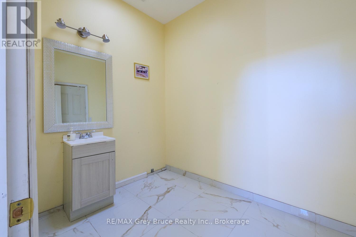 17 1st Ave N, Chesley 1st Avenue N, Arran-Elderslie, Ontario  N0G 1L0 - Photo 13 - X13424908