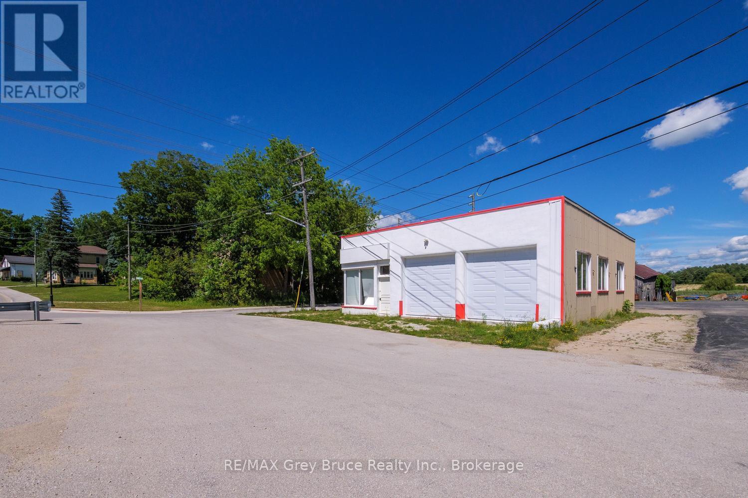 17 1st Ave N, Chesley 1st Avenue N, Arran-Elderslie, Ontario  N0G 1L0 - Photo 8 - X13424908